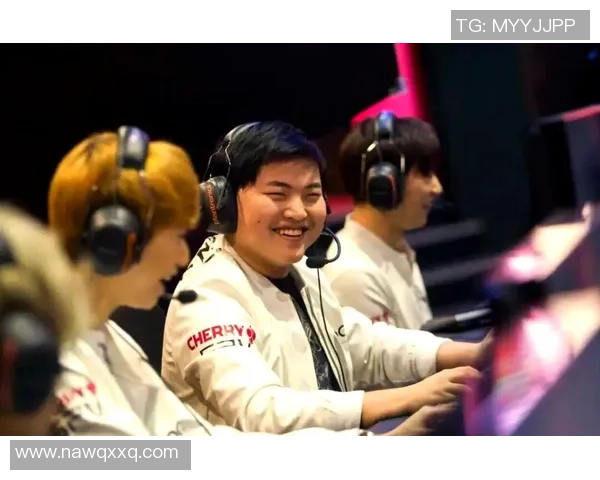 RNG战队在DOTA2中实现团队协作新模式引发热议